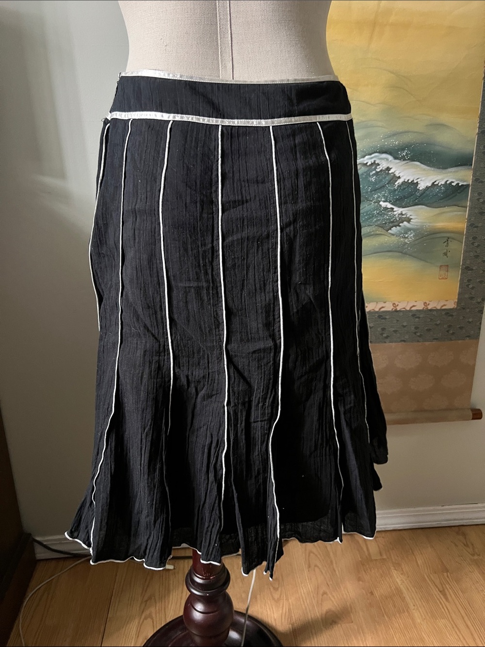 Mario Serrani Black Midi Skirt with White Piping - Picture 3 of 5